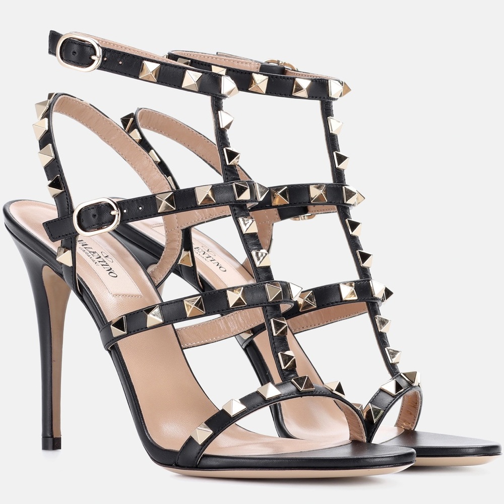 VALENTINO GARAVANI
Rockstud leather sandals